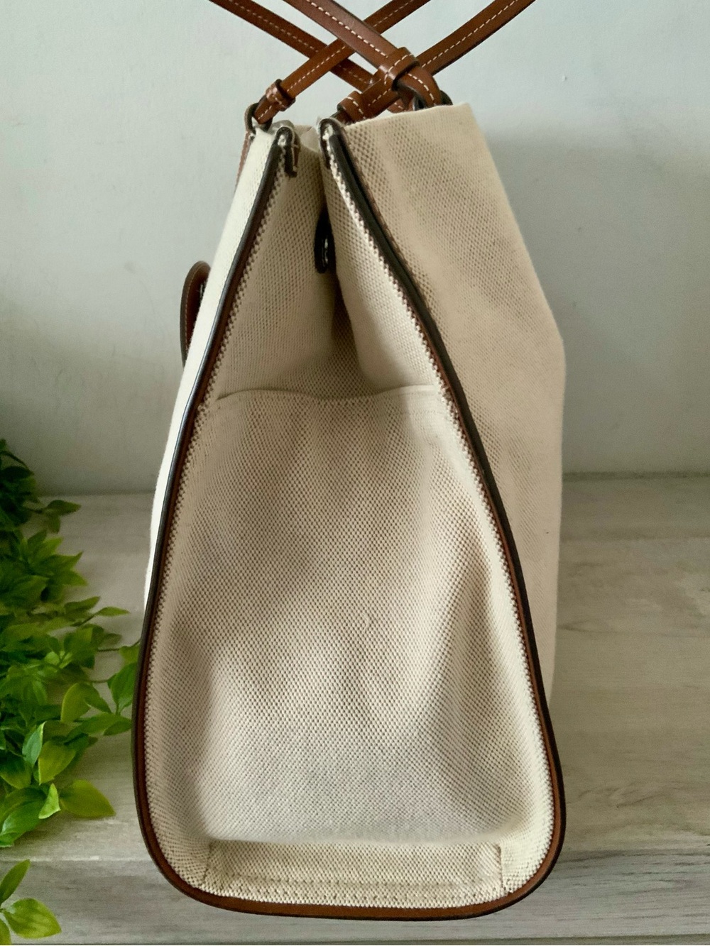 TORY BURCH ELLA CANVAS & LEATHER TOTE BAG EXC CONDITION - Picture 7 of 16